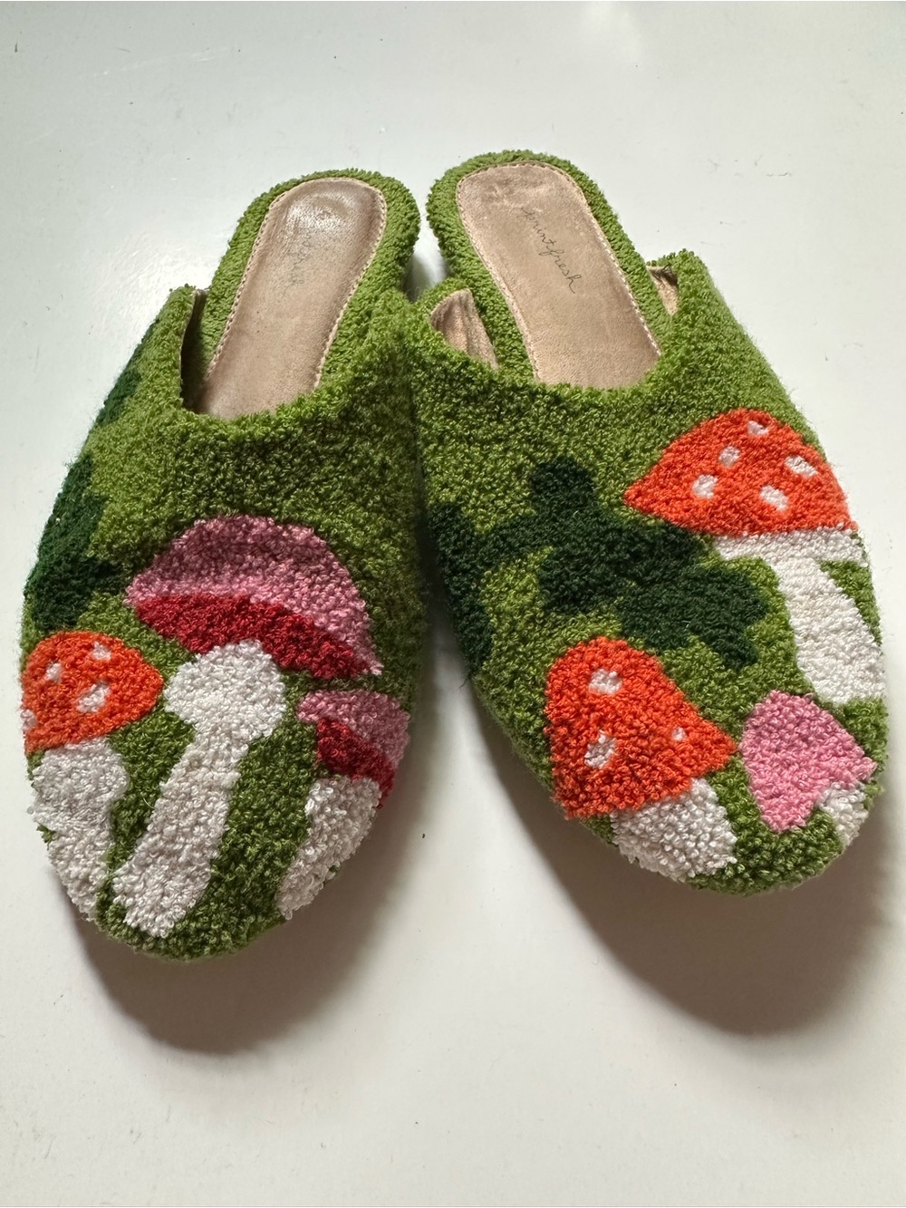 Print Fresh Tufted Mushroom Slippers Boho Fairy Whimsical Size 8